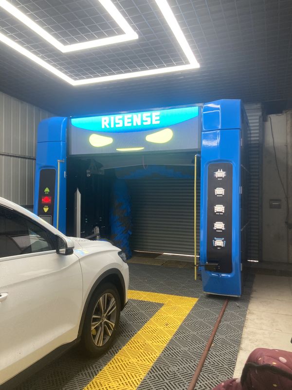 Máquina automática de lavagem de automóveis CF380 com tela de anúncios inteligente