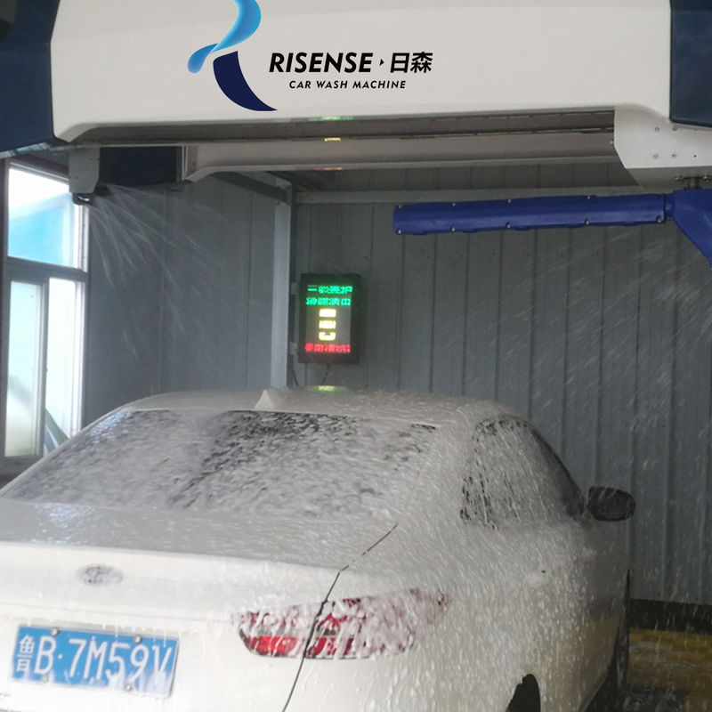 Diga adeus à lavagem manual do carro com o sistema automático de cuidado do carro Risense 360 Plus